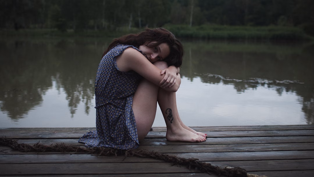 Understanding Agoraphobia: Symptoms and Treatment Options